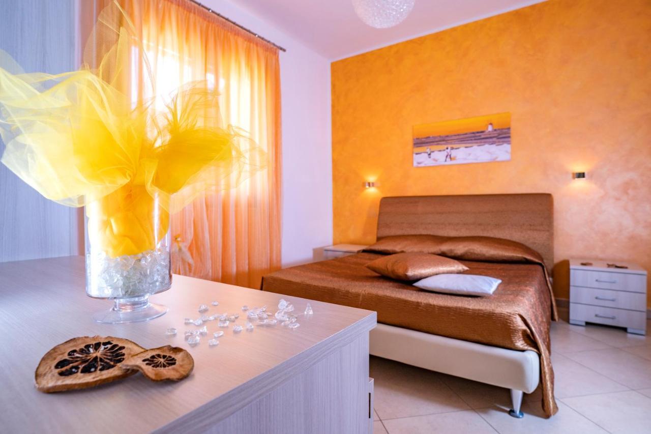 B&B Pietre Preziose Castelluzzo Exterior photo