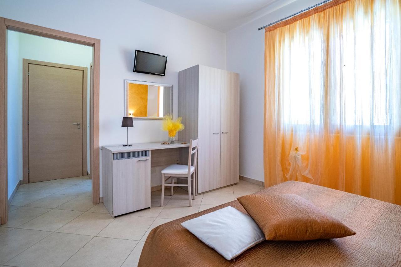 B&B Pietre Preziose Castelluzzo Exterior photo
