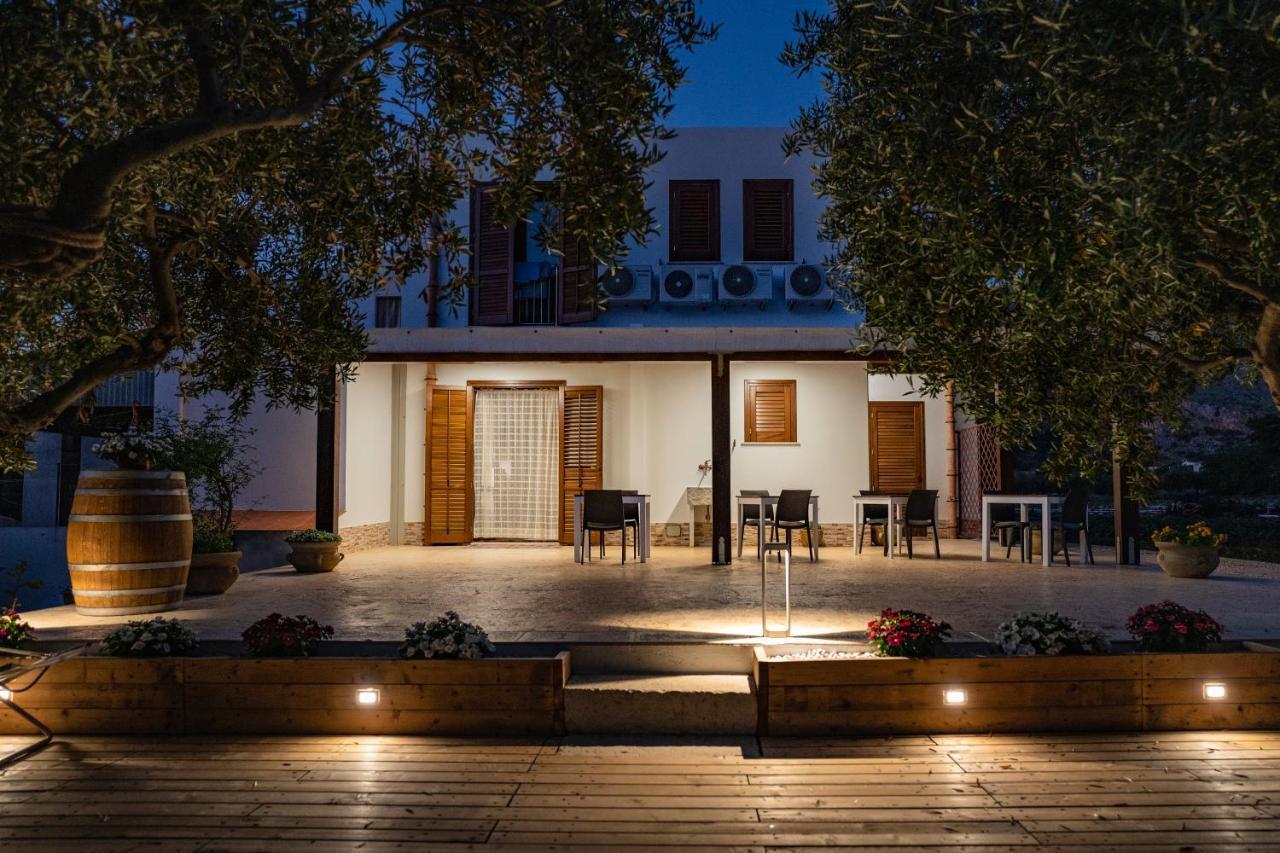 B&B Pietre Preziose Castelluzzo Exterior photo